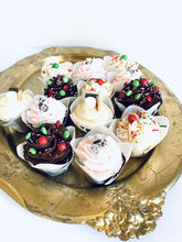 Load image into Gallery viewer, Plume Bake Shoppe Cupcakes “Happy Holiday” Assortment
