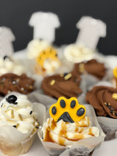Load image into Gallery viewer, Plume Bake Shoppe Cupcakes “Game Day” Assortment
