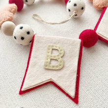Load image into Gallery viewer, Heartgrooves Handmade Felt Banner Garland "Be Mine"
