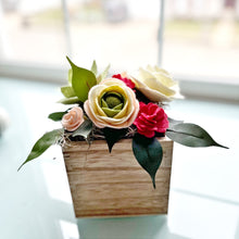 Load image into Gallery viewer, Felt Flower Workshop Sat Apr 11th 1:00 PM
